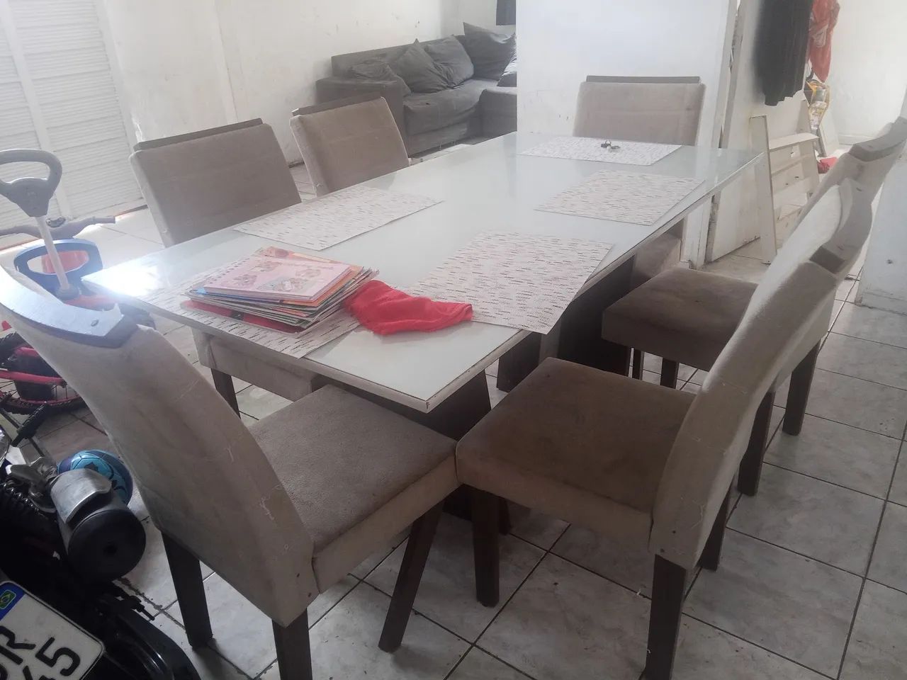 Mesa de 6 cadeiras 