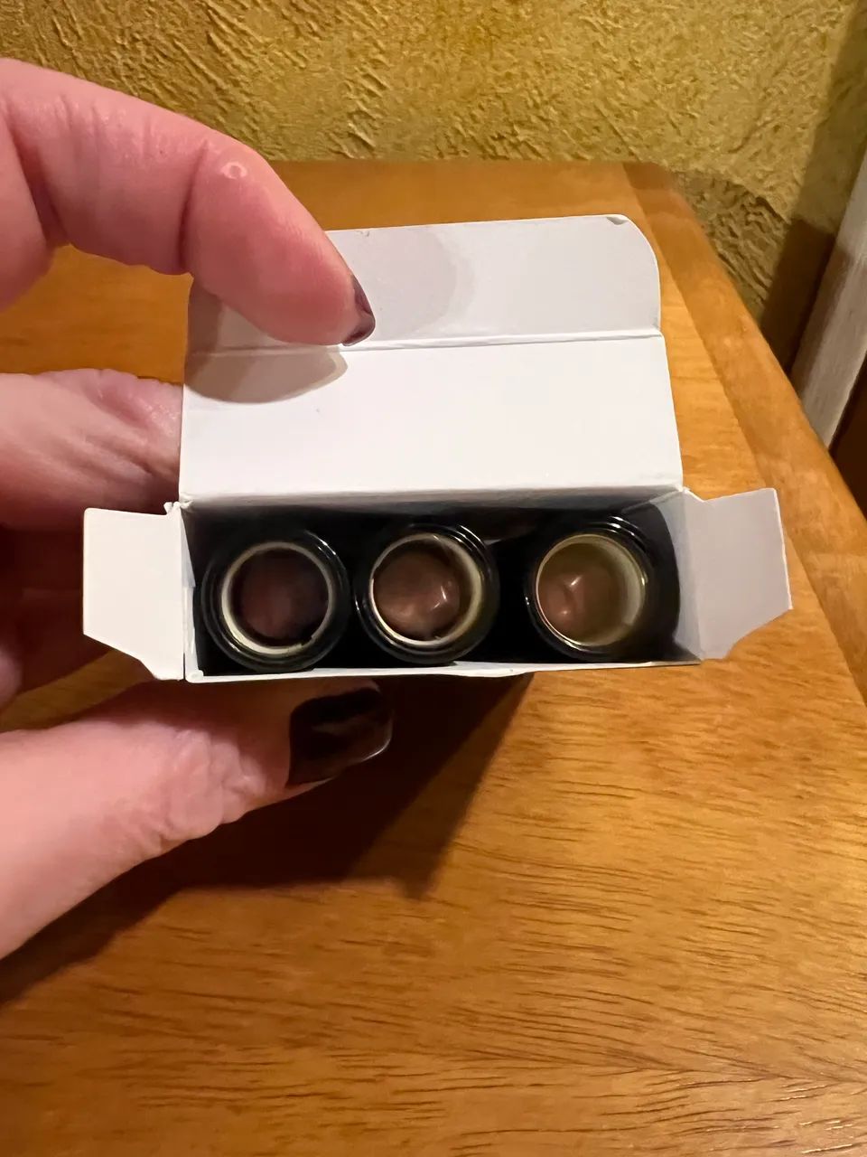 Kit com 3 batons Revlon super lustrous - Foto 5