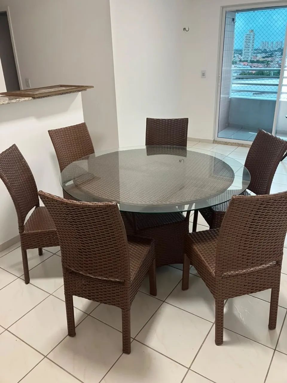 Mesa com 6 Cadeiras  - Foto 2