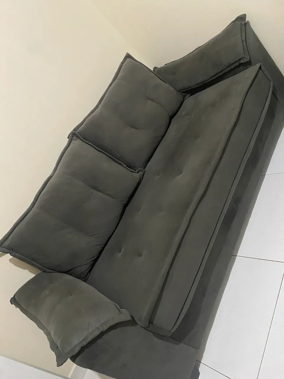 Selling new sofa65704309231618123