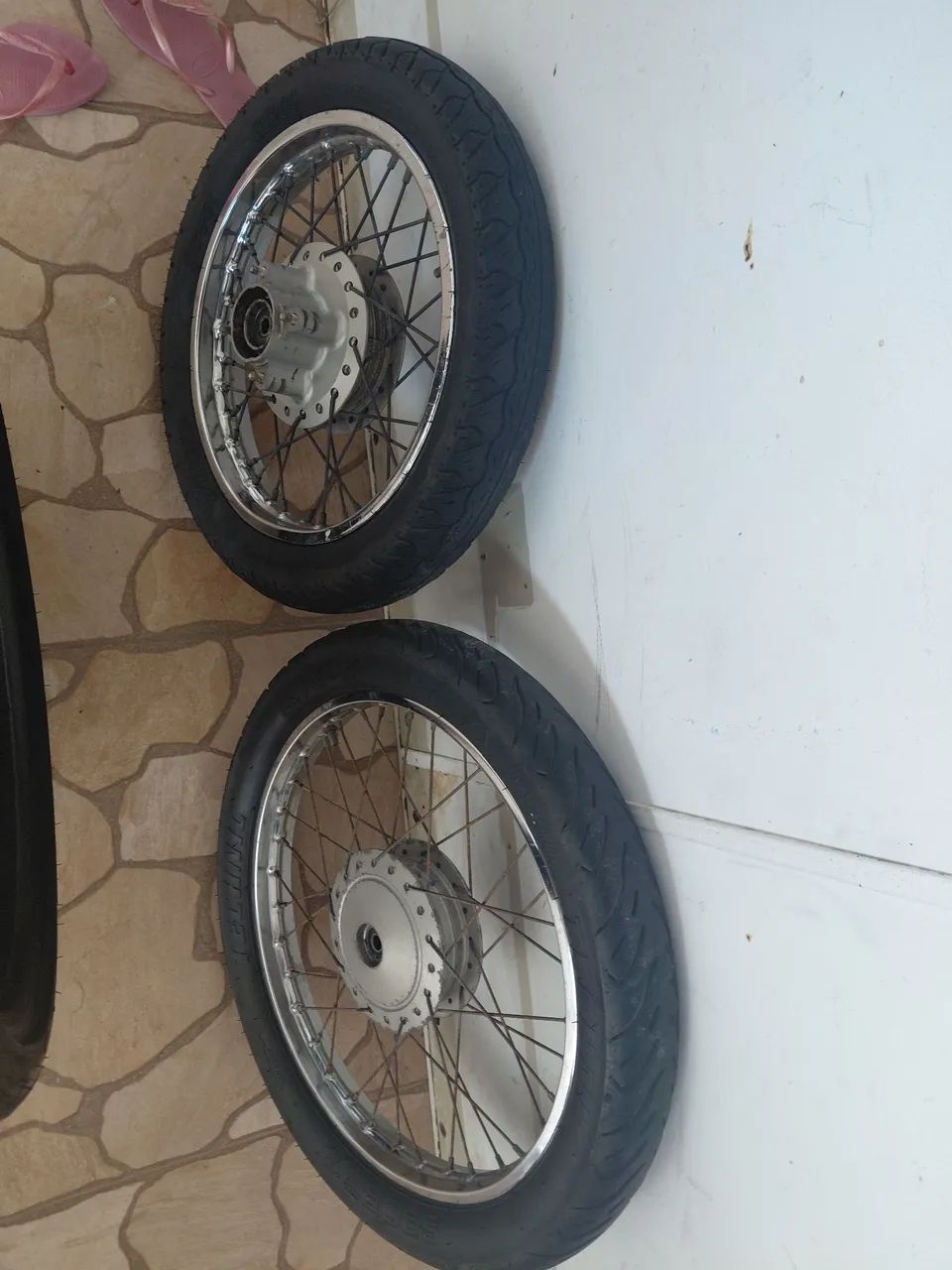 Roda de ferro pneus 