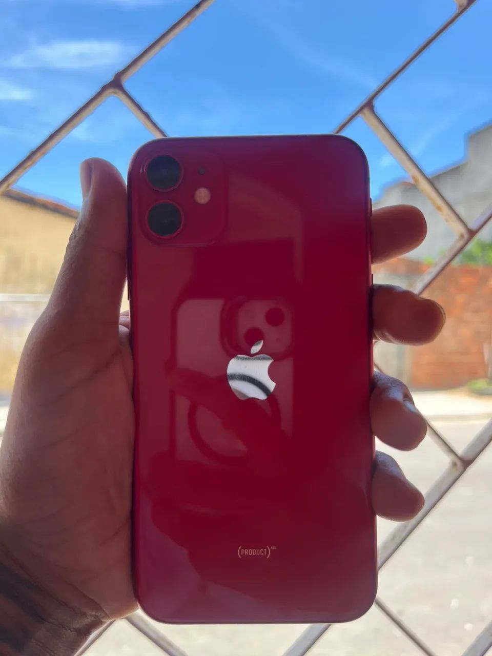 iPhone 11 128gb,com poucas marcas de uso e bem conservado,vendo no