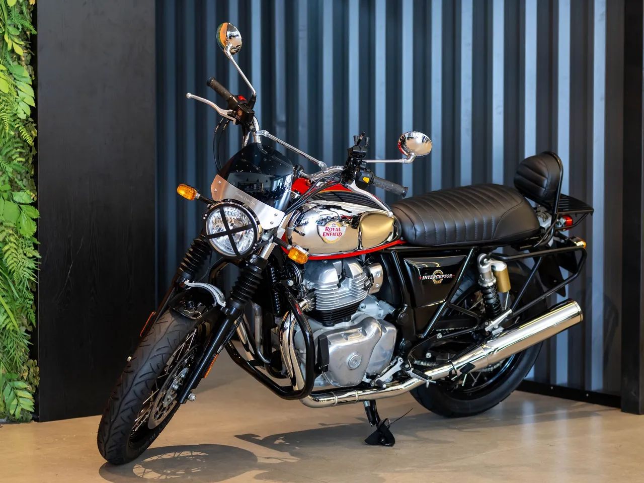 ROYAL ENFIELD INTERCEPTOR 2023 - Foto 2