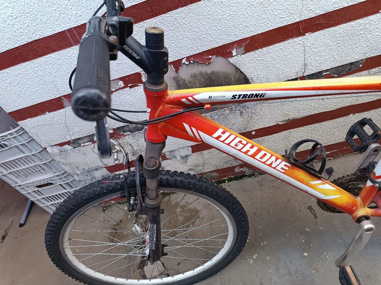 Bicicleta com marchas e amortecedores  - Foto 5