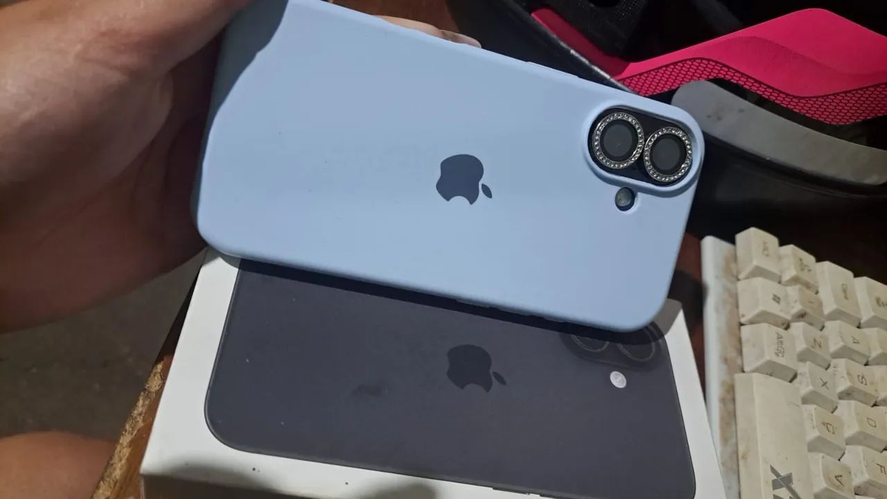 iPhone 16  - Foto 3