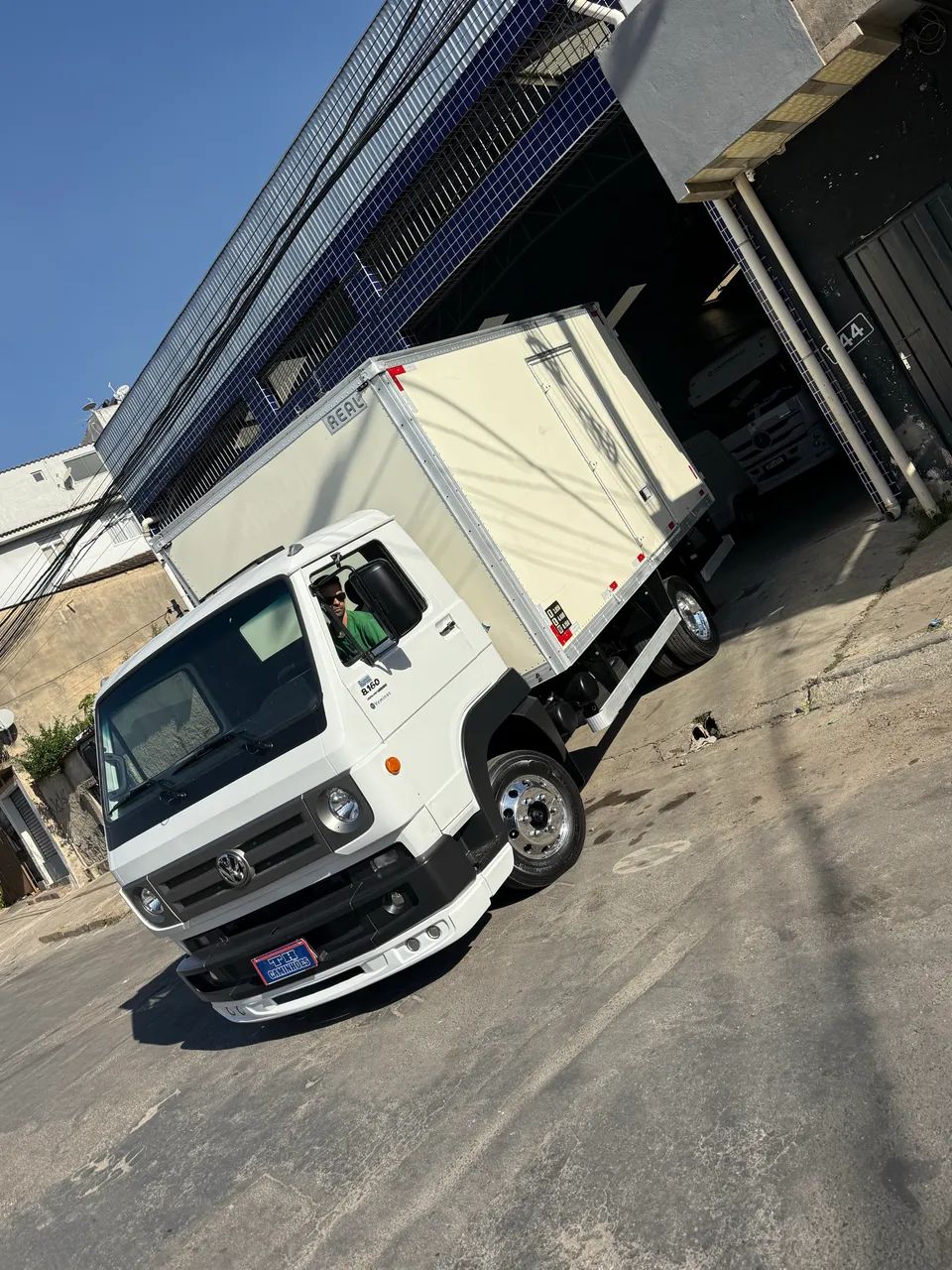 Vw 8160 com baú