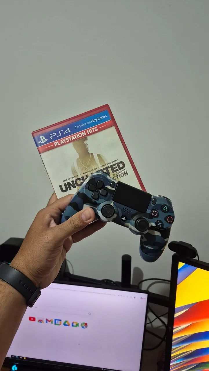 Controle de PS4 + Jogo Uncharted 
