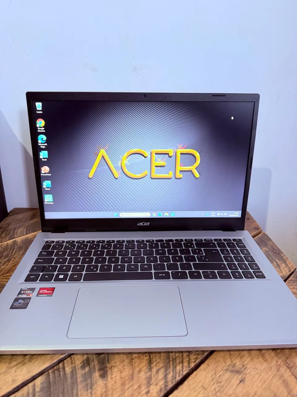 Promoção Notebook Acer AMD Ryzen 5 com 8 GB de memória RAM e SSD