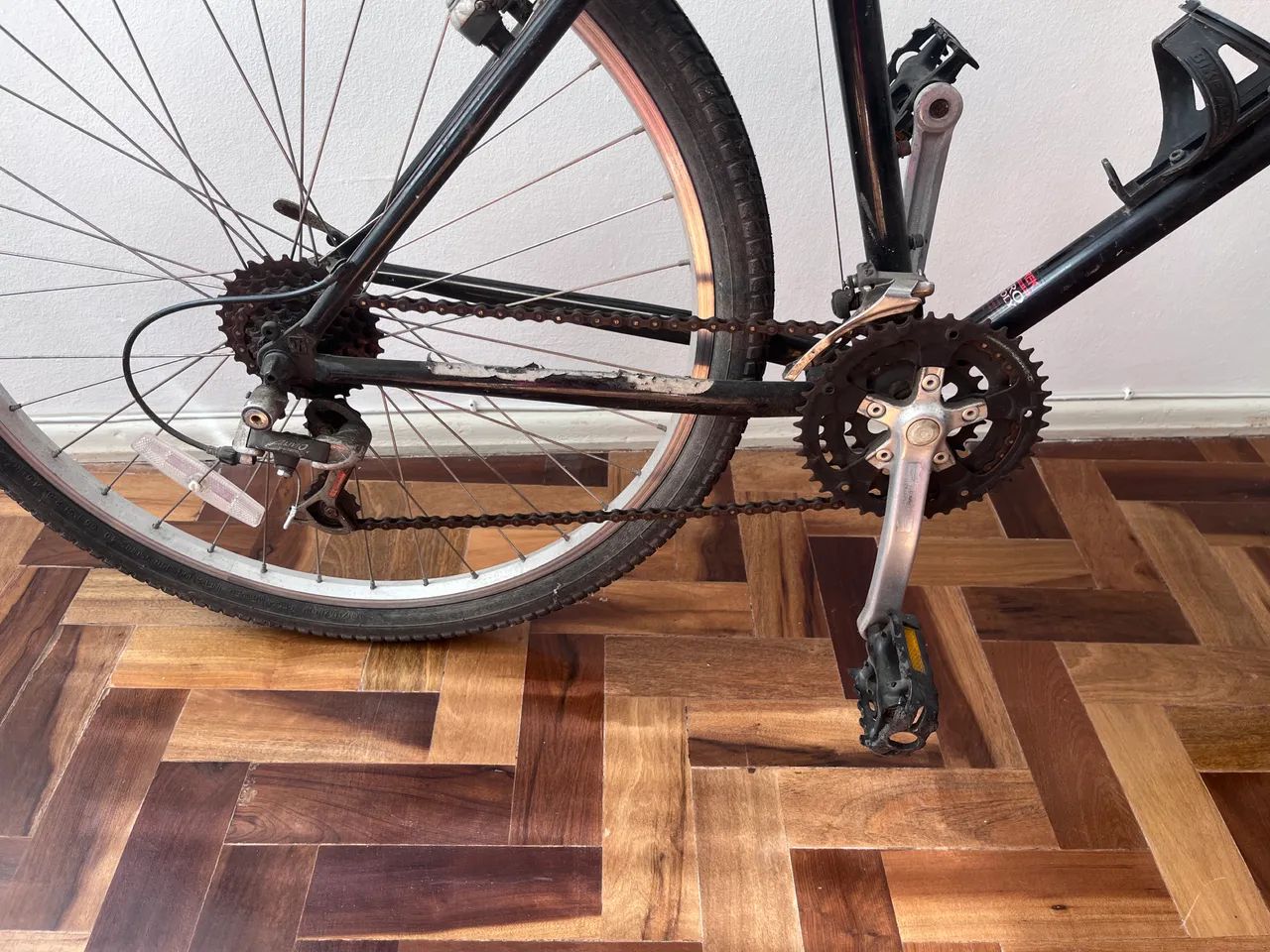 Bicicleta Trek MT 830 aro 26 - com suspensão  - Foto 5