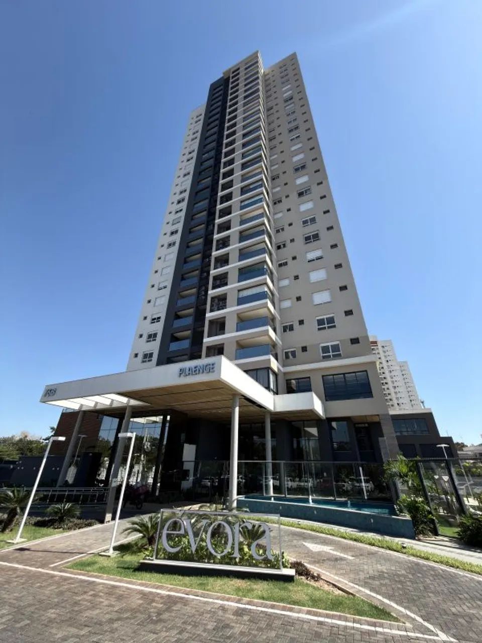 Apartamento com 3 suítes à venda no Ed. Évora