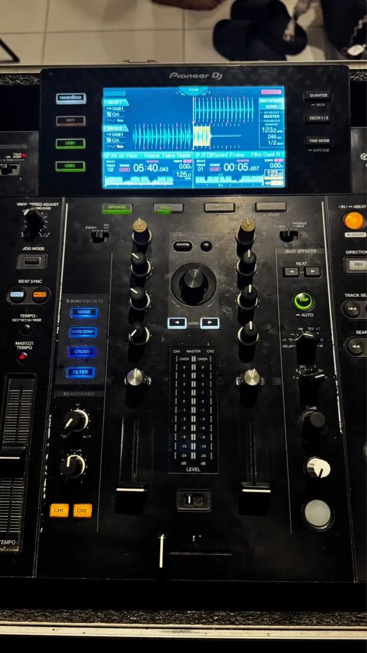 Controladora Pioneer XDJ RX - Foto 2