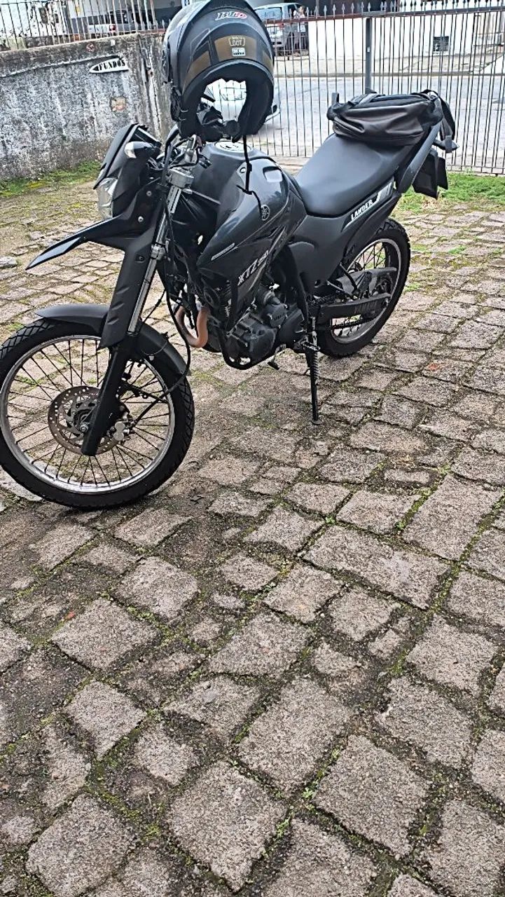 XTZ 250 Lander/2021 - Foto 3