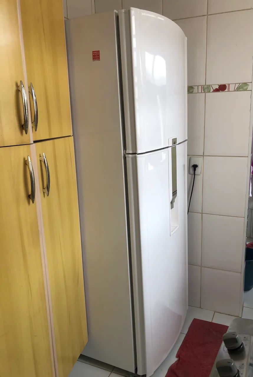 Geladeira Branca (Envelopada) - Funcionando perfeitamente