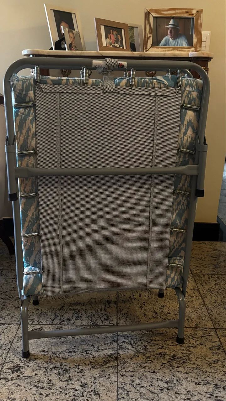 Cama solteiro dobrável - excelente estado - Foto 4