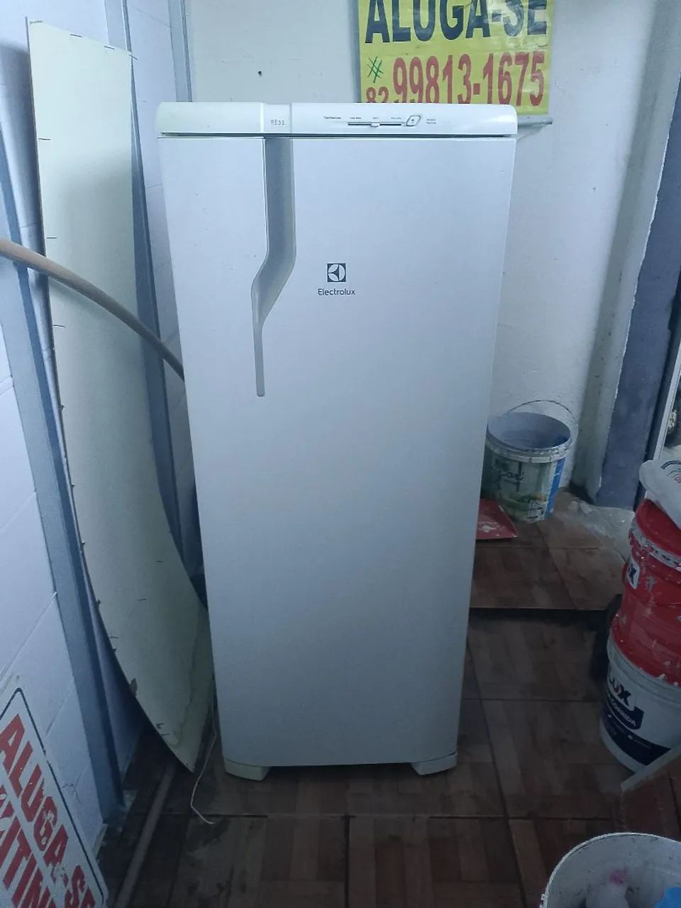 Vendo geladeira 1 porta Eletrolux l - Foto 3