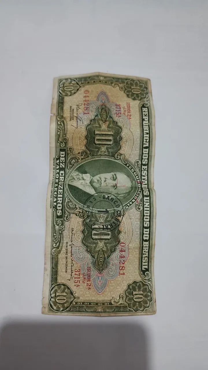 coleção de moedas e dinheiro em papel - Foto 5