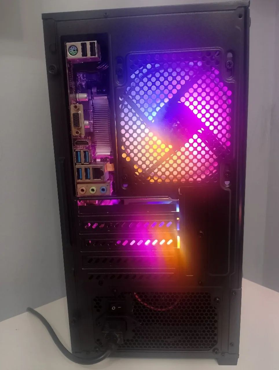 PC Computador Ryzen 3 PRO 2200G 8 GB RAM SSD 250 GB - Foto 3