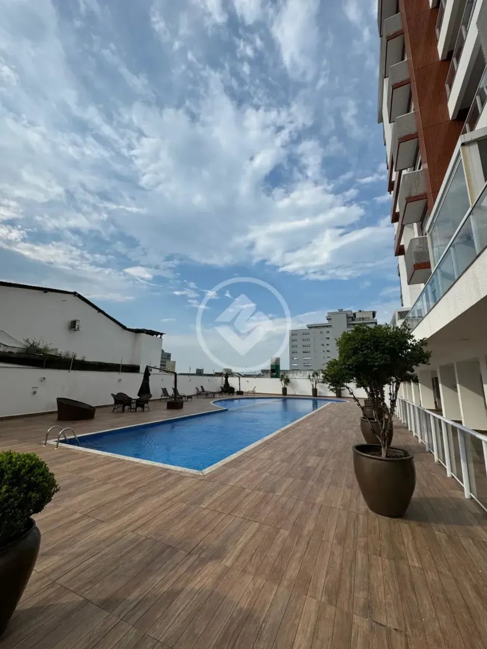 JS-Excelente cobertura à venda, com a maior área externa da região  e vista mar