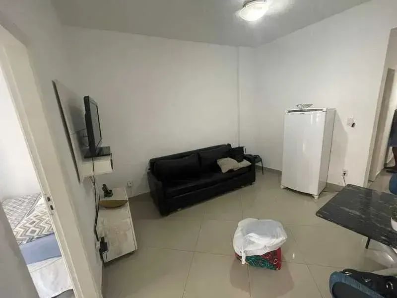 A Poucos Passos da Praia e do Metrô  1 Quarto em Copacabana - Foto 3