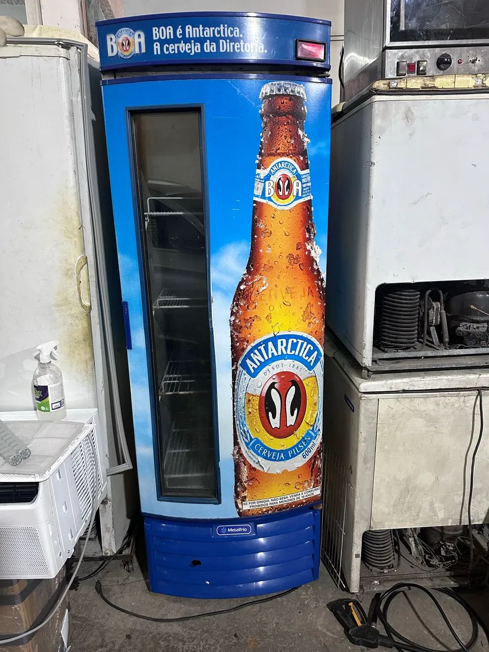 Cervejeira expositora