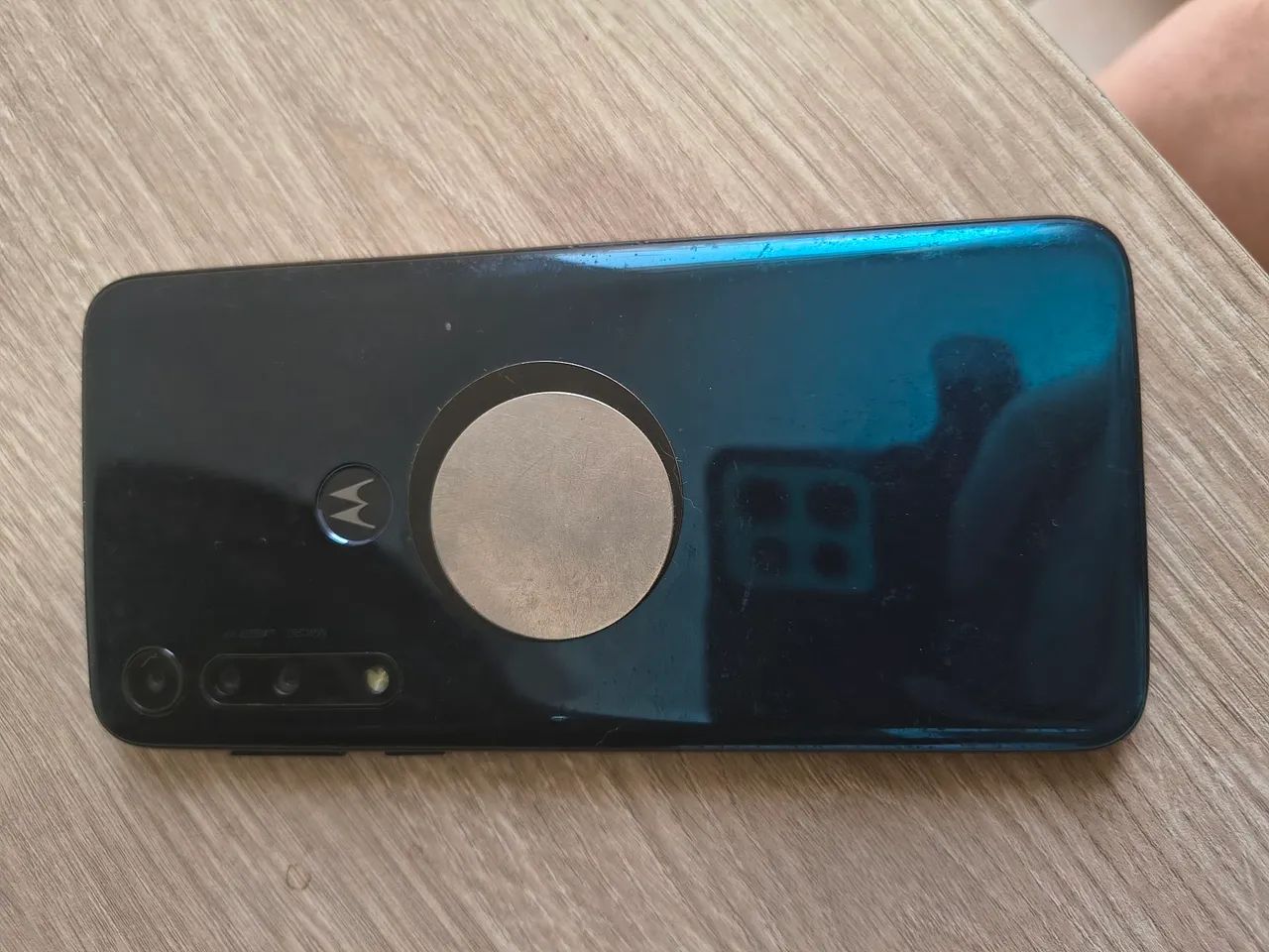 Celular smartphone Motorola One Macro usado 