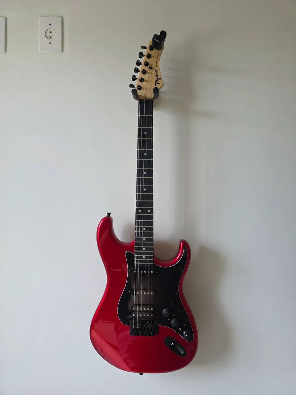 Guitarra Tagima Sixmart