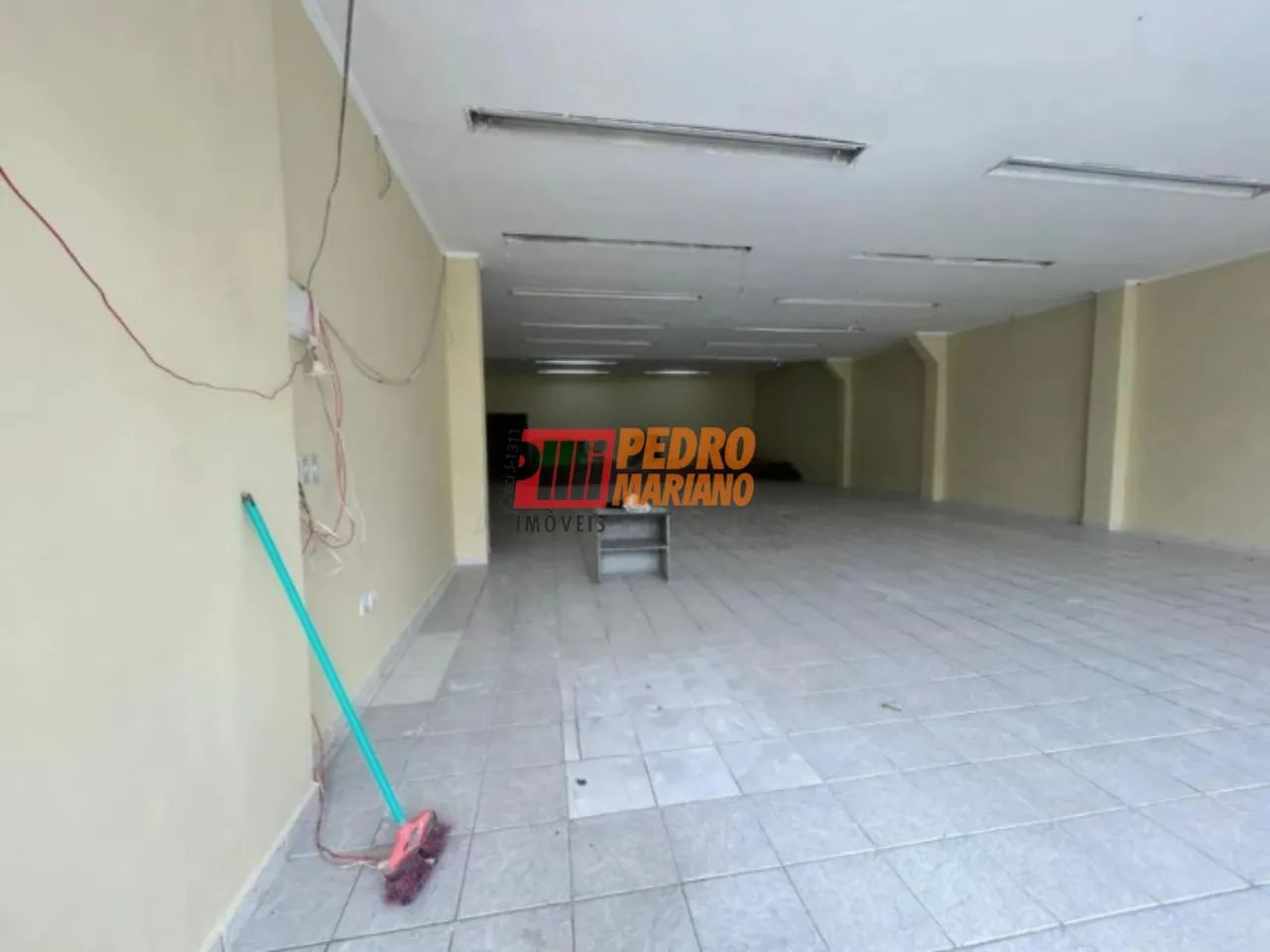 Salão Comercial no Bairro Vila Alto de Santo André em Santo André