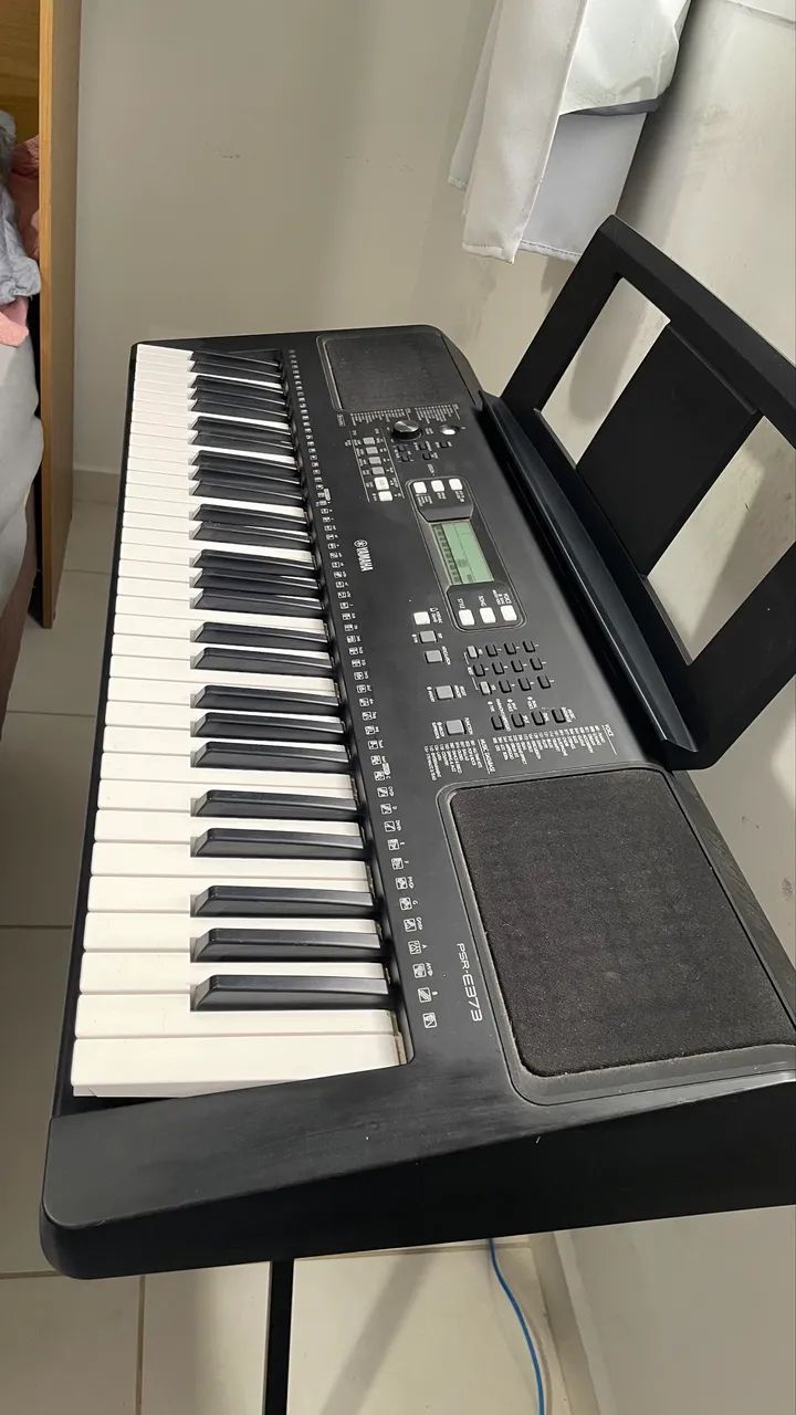 Yamaha PSR-E373 + Suporte + Acessórios - Foto 3