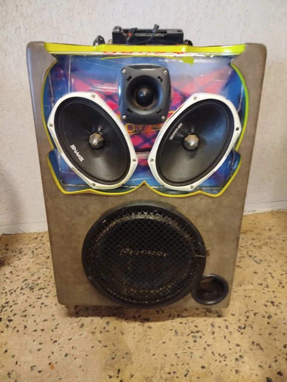 Vendo caixa de som e freezer  - Foto 4