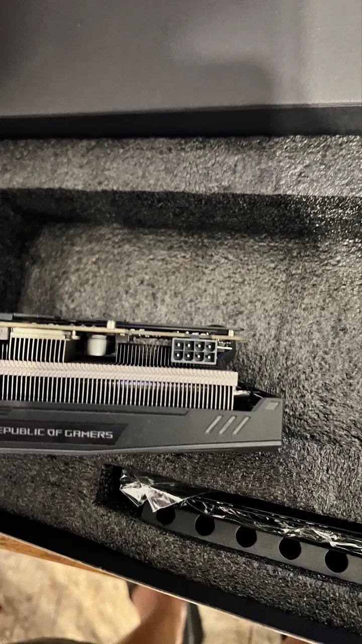 Placa de vídeo Geforce GTX 1070ti ROG STRIX RGB - Foto 2