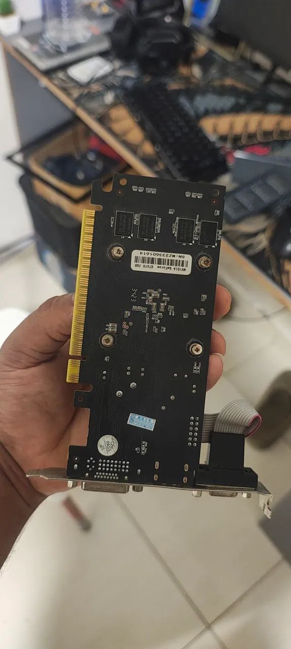 Placa de Video NVIDIA GeForce GT 610 2GB - Foto 3