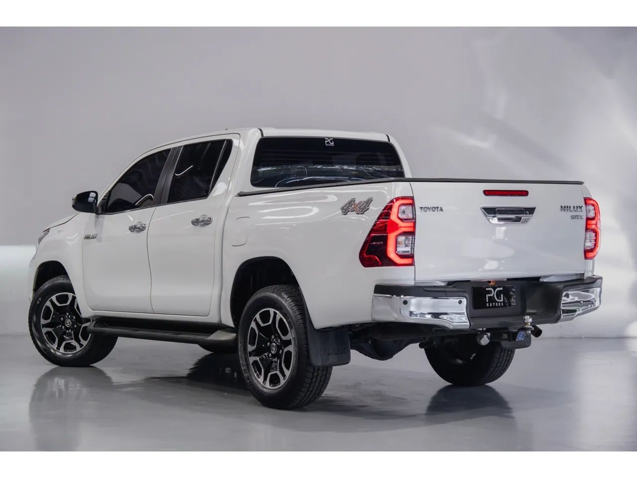 Toyota Hilux CD 4x4 2.8 Diesel Aut., foto 3 de 14