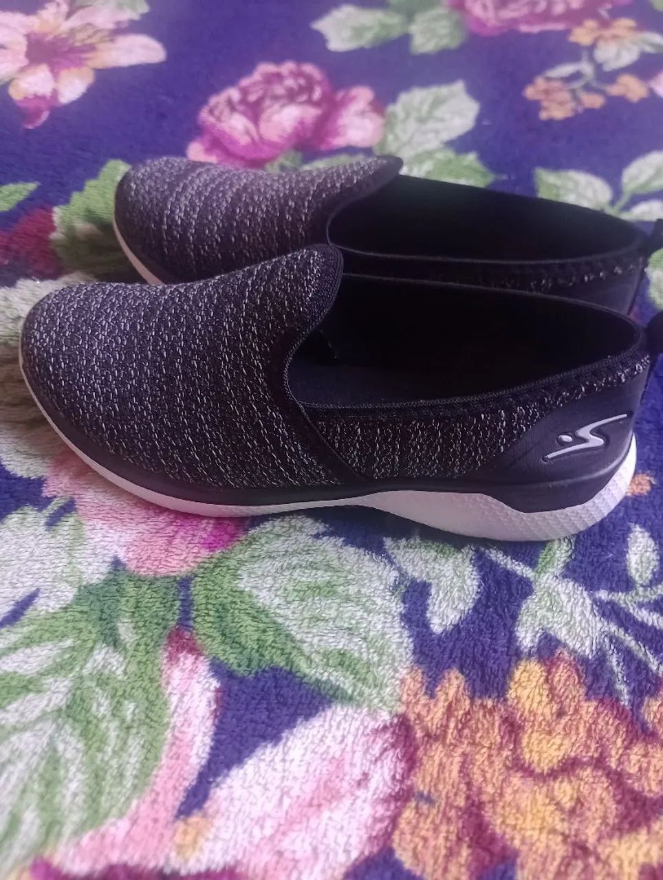 Vendo Sapatênis feminino
