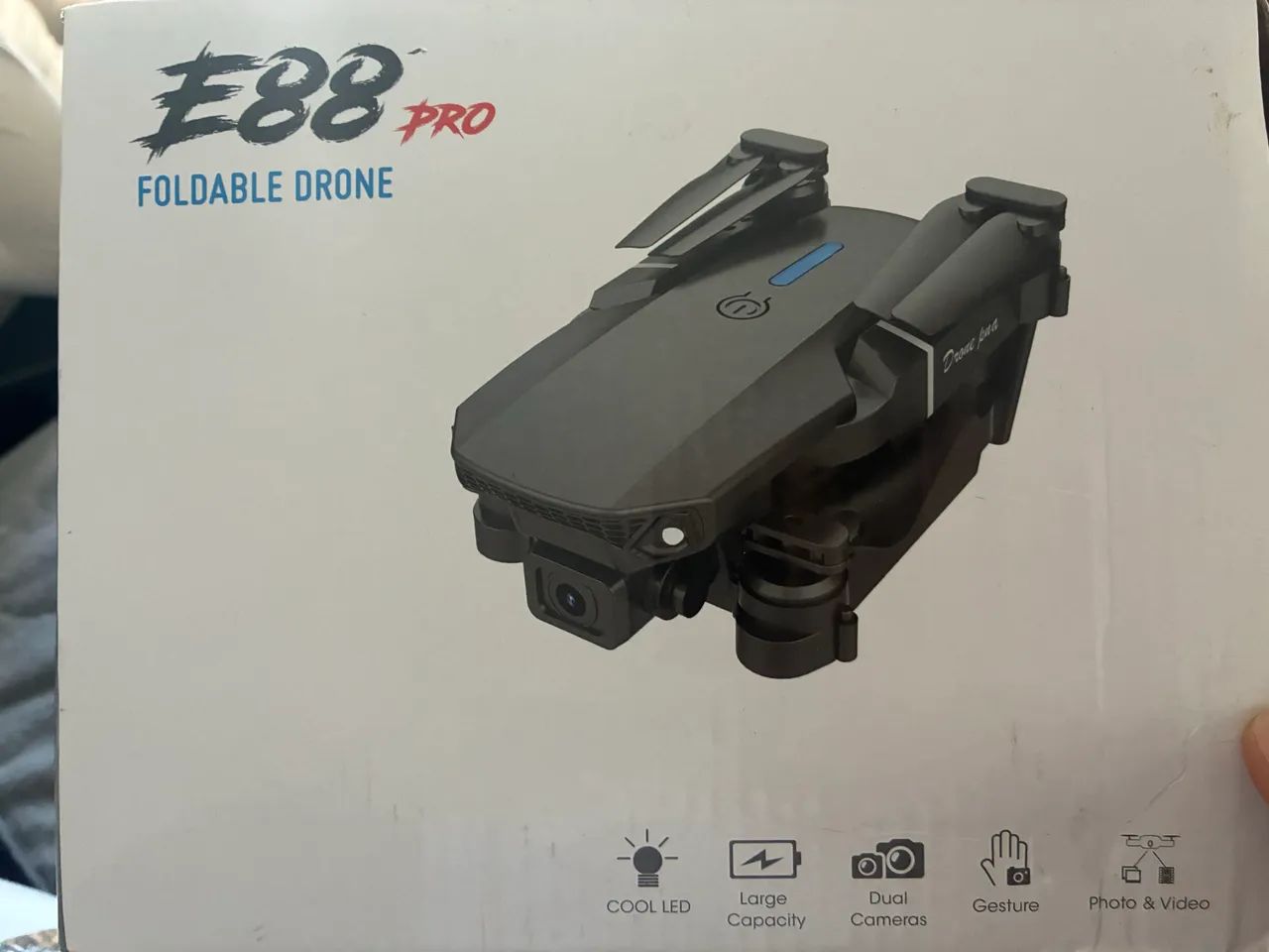 Drone E88 Pro - Novo, nunca utilizado.