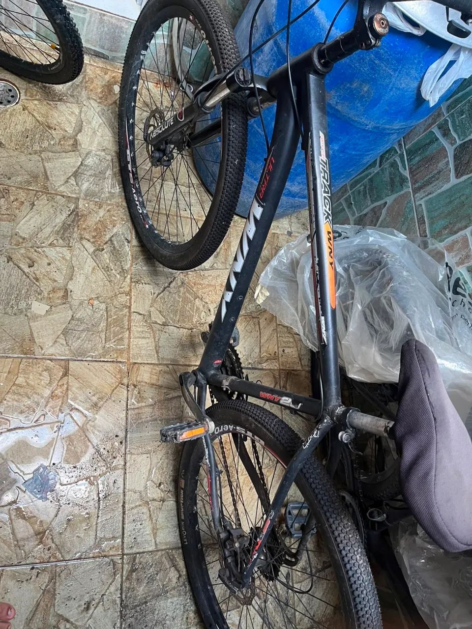 Bicicleta Toda em Alumínio WNY - Foto 2