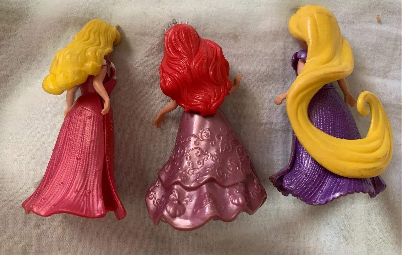 Bonecas Princesas Disney Magiclip - Ariel, Rapunzel e Aurora - Foto 3