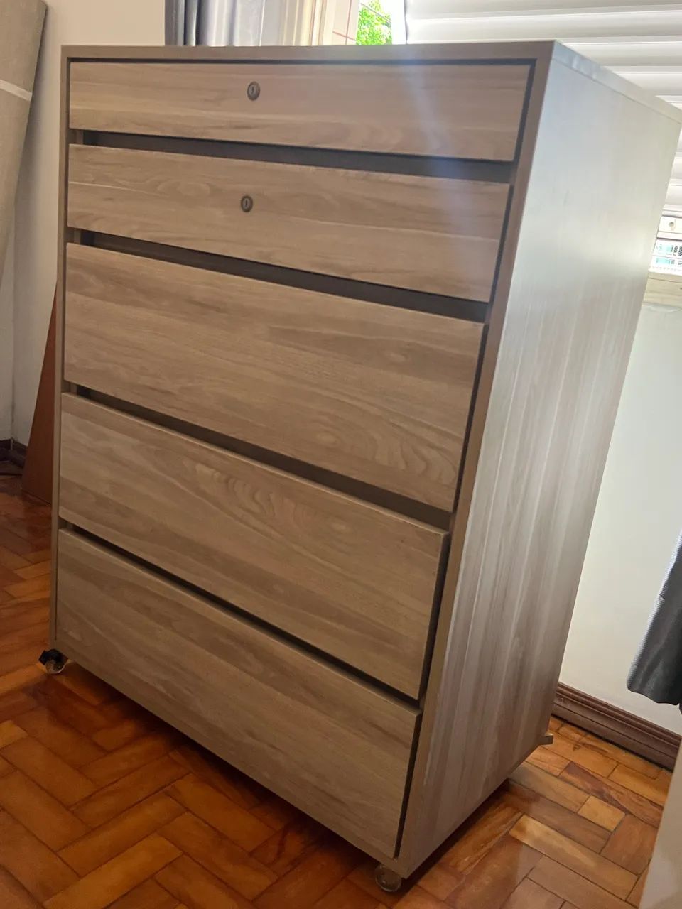 Cômoda 5 gavetas 