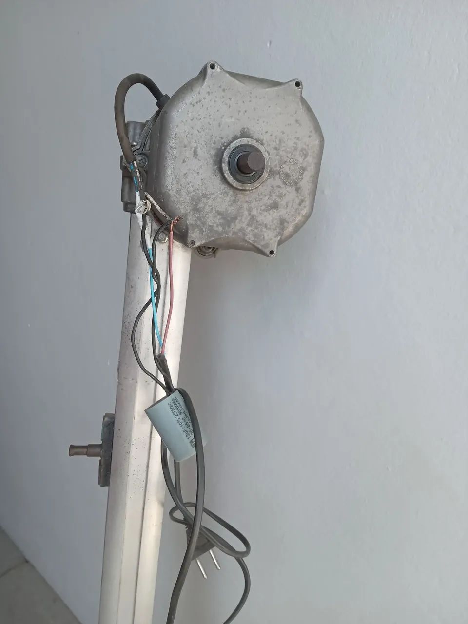 MOTOR DE PORTÃO ELETRÔNICO  COM GRAMALHEIRA E PLACA DE. ELEVAÇÃO  - Foto 4