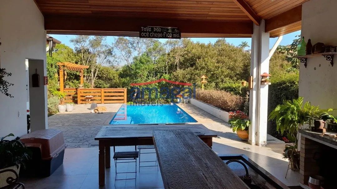 Linda Casa em Condomínio em Igaratá
