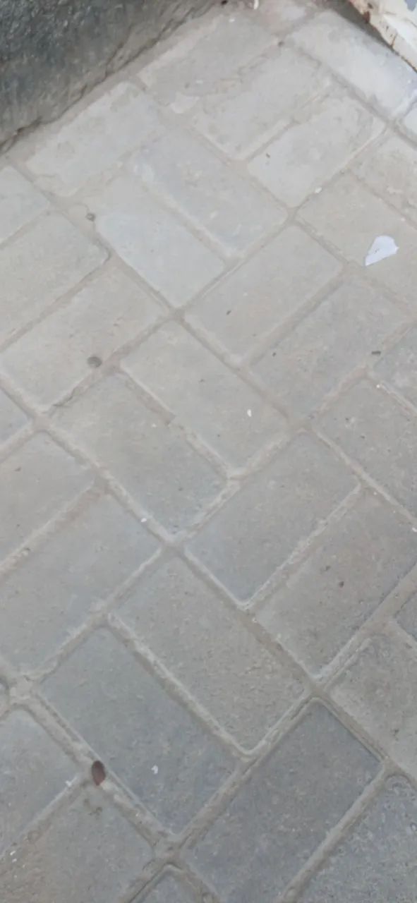 Interlocking or Concrete Floor Blocks65566253788803121