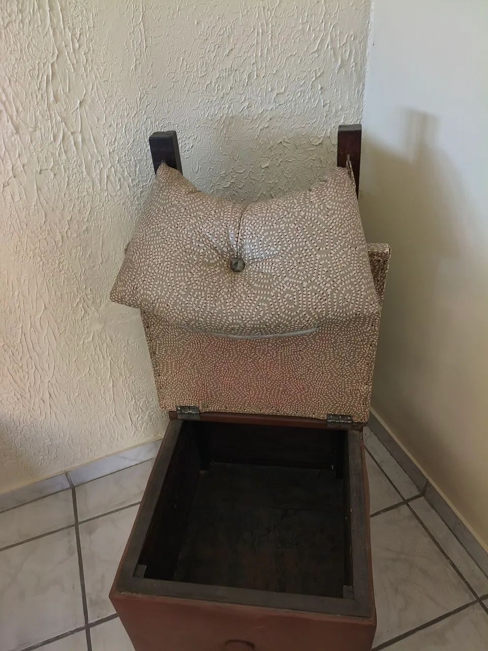 VENDO 2 POLTRONAS  BAÚ  - Foto 2