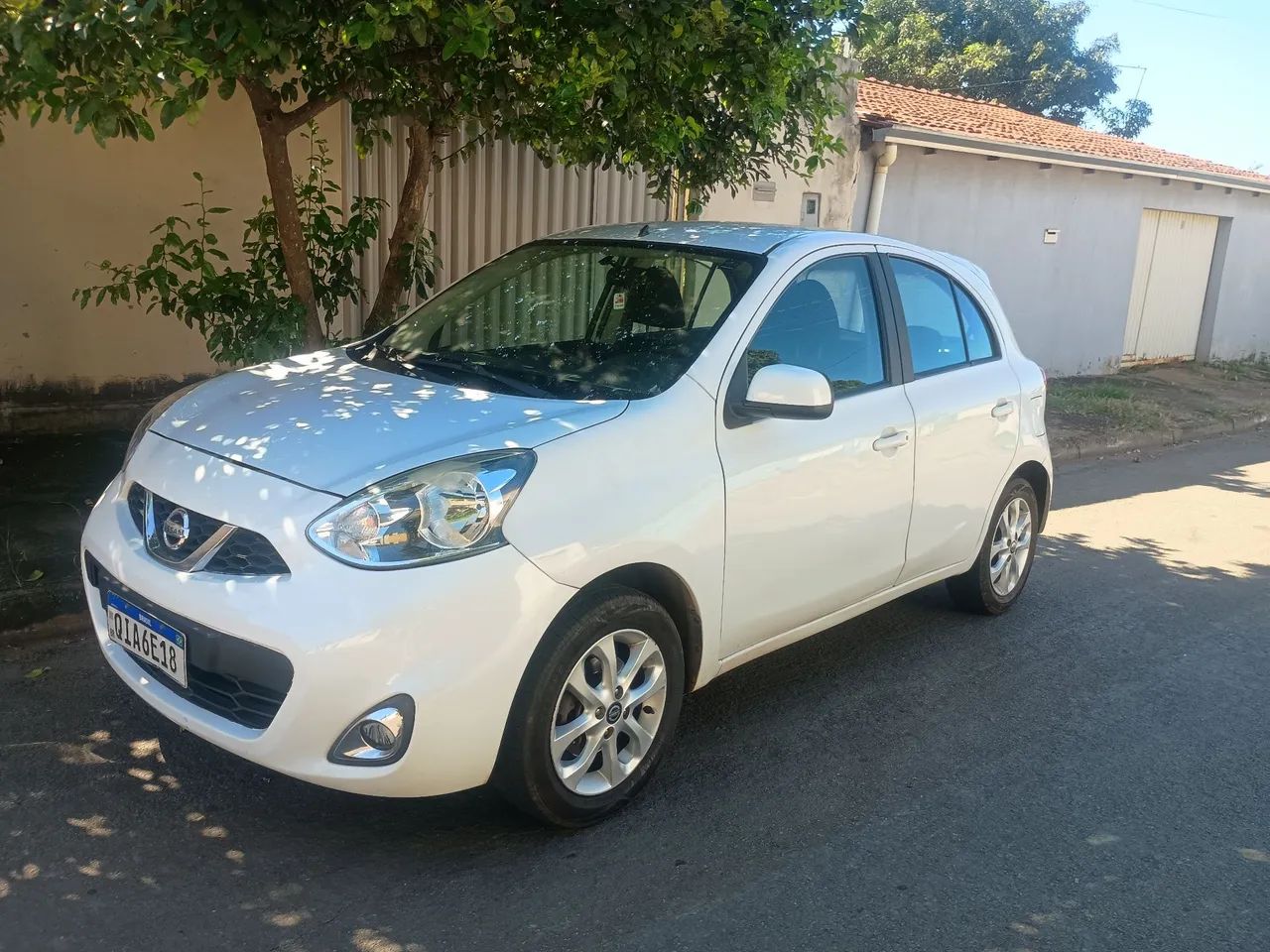 Nissan March 2017