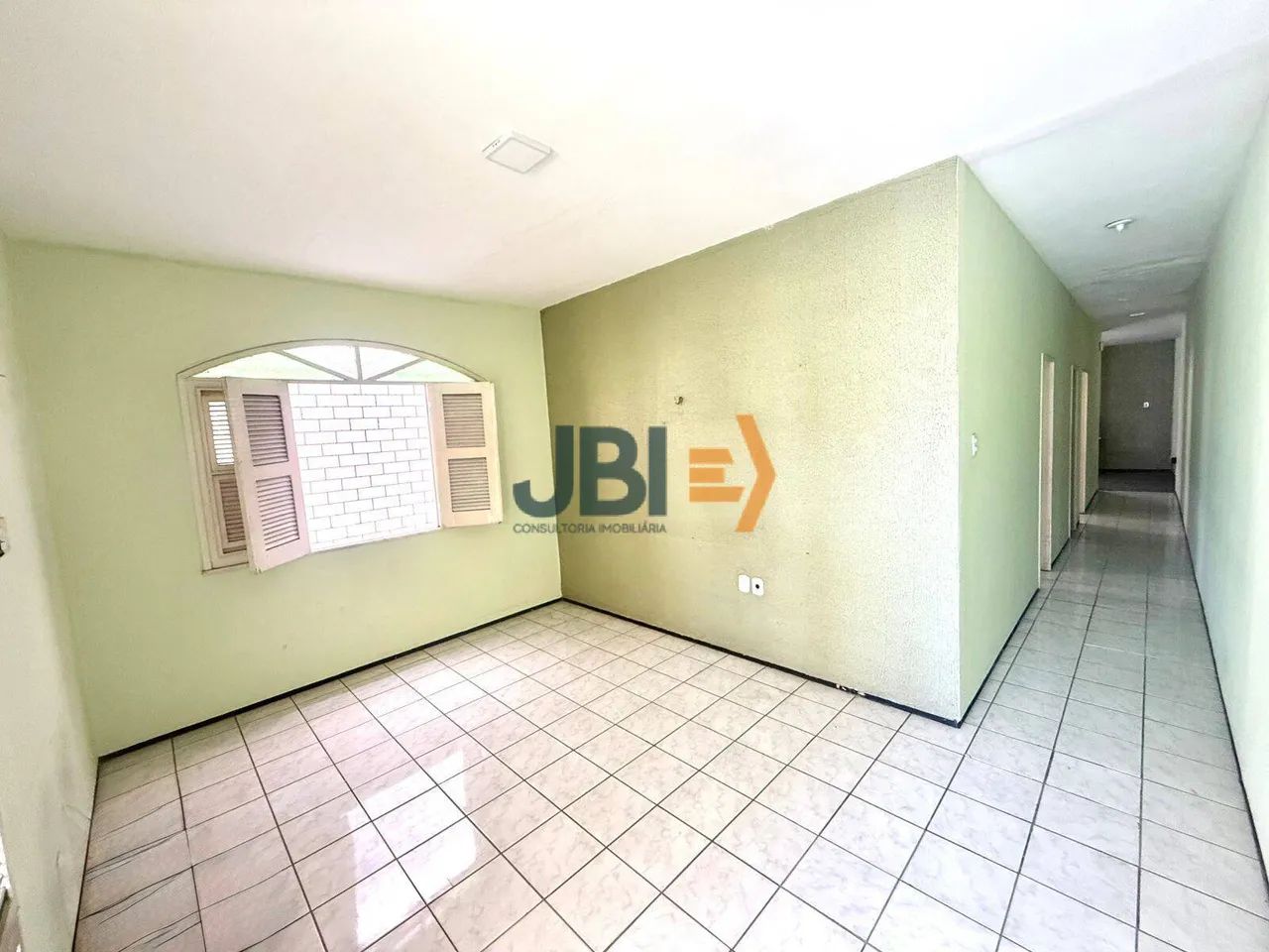 Vende-se casa com 4 quartos, sendo 1 suíte - Benfica - Foto 4