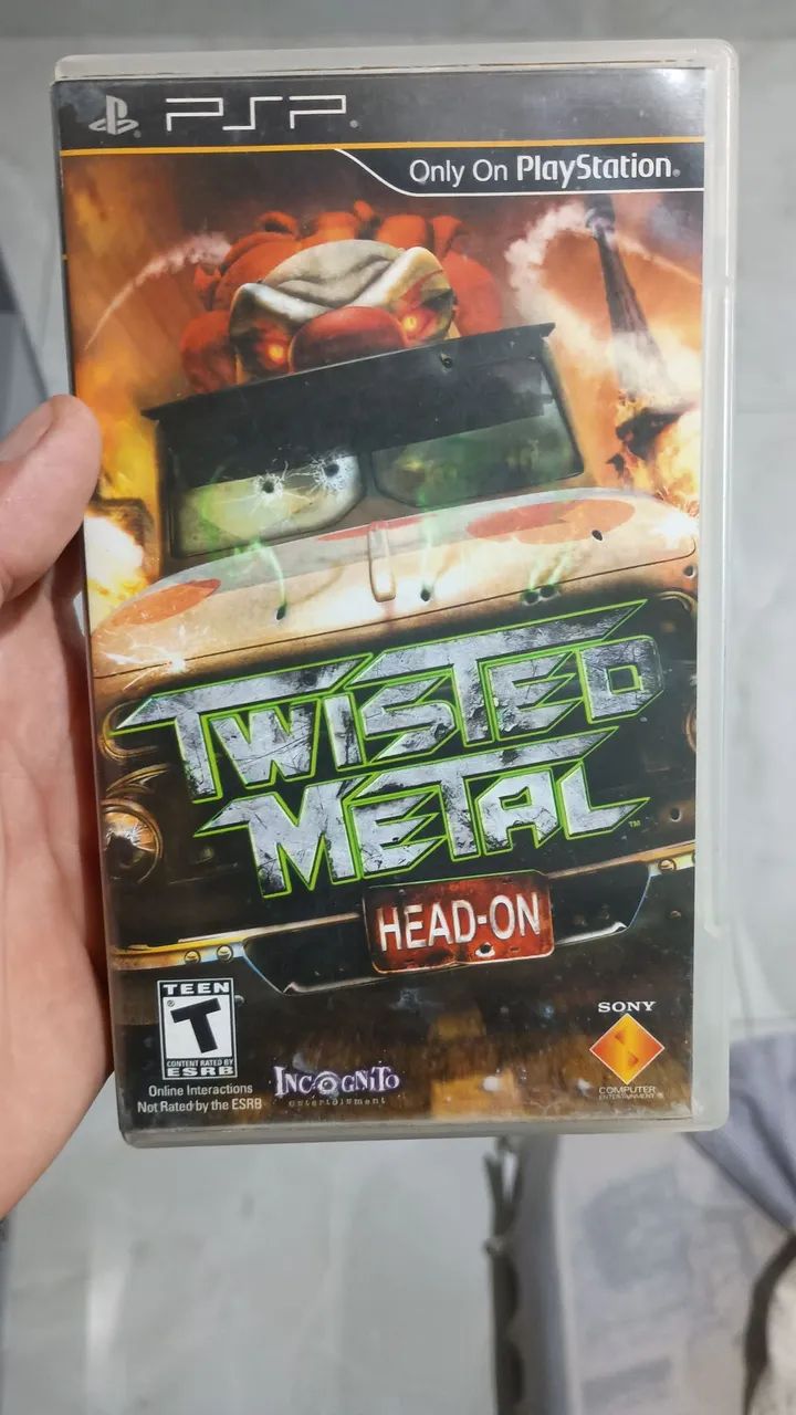 Jogo PSP Twisted metal 