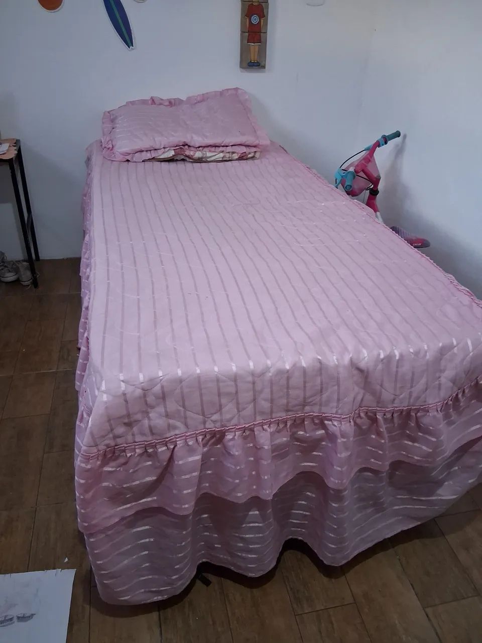 Base de solteiro com colchao