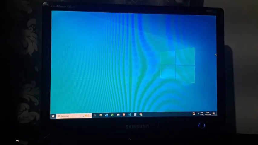 Monitor Samsung 732n Plus (Usado) - Foto 2