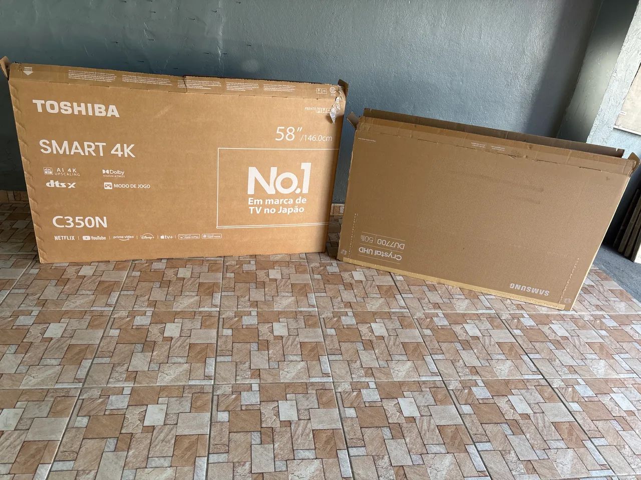 Vendo caixas de TV $.30 cada 