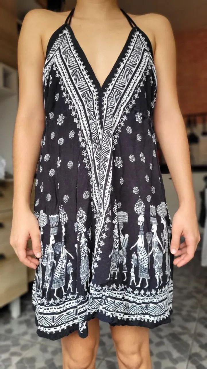 Vestido curto com costas abertas, tam. P