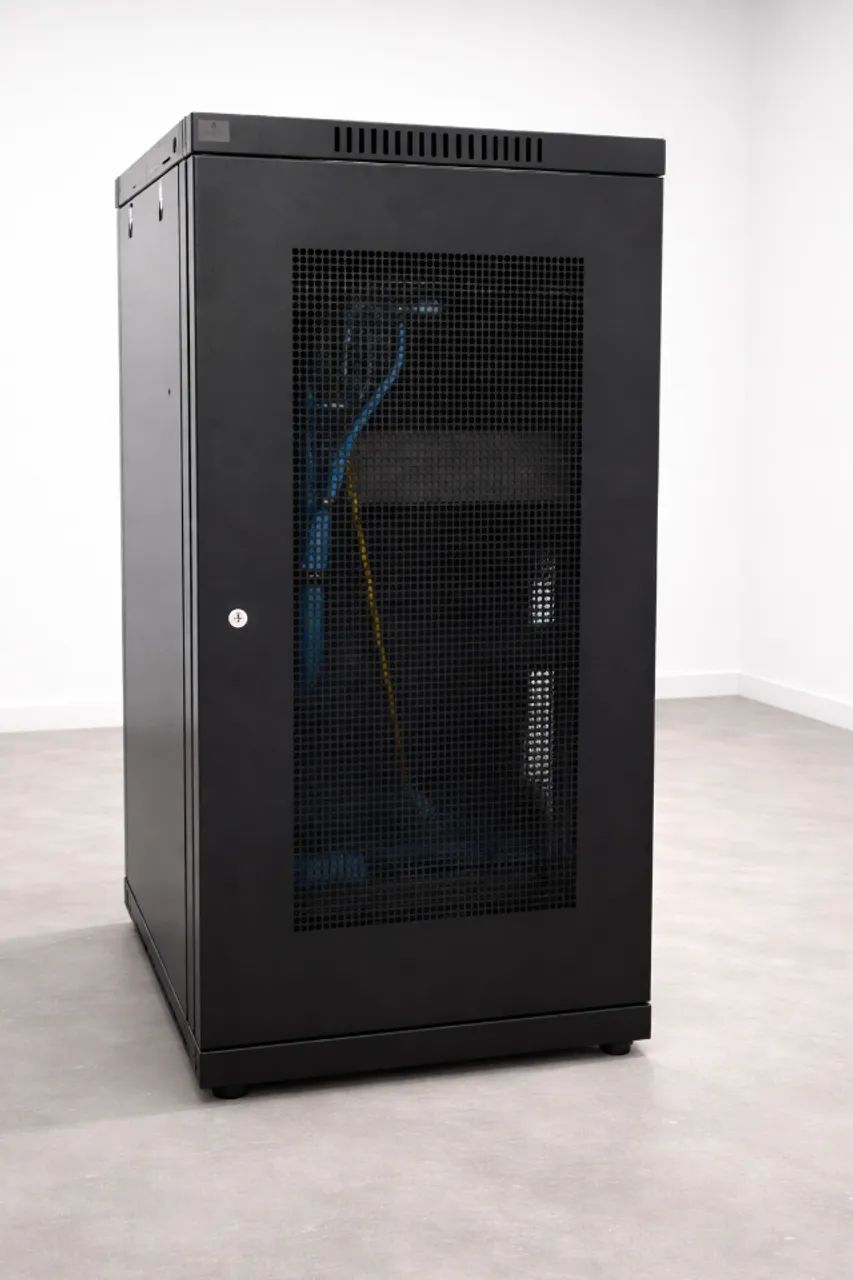 Rack de Piso 19? 1,25m Completo c/ Patch Panel + Switch Gigabit