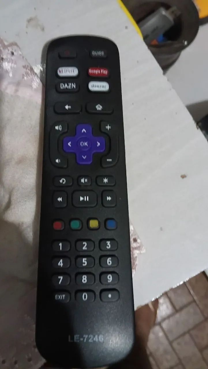 Vendo tv aoc 43 polegadas smart roku  - Foto 4